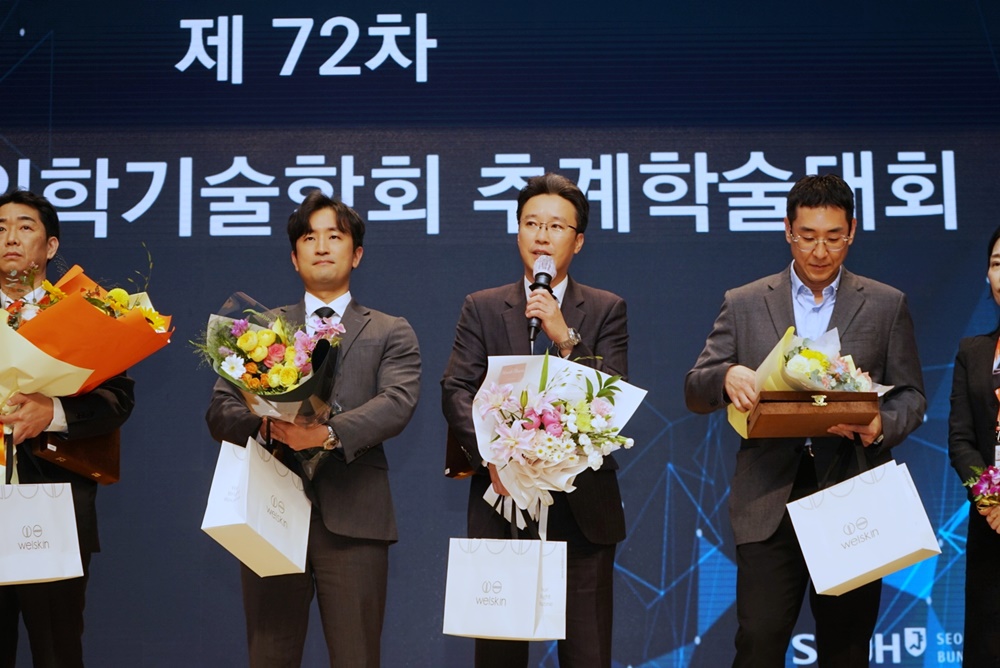 썸네일 37