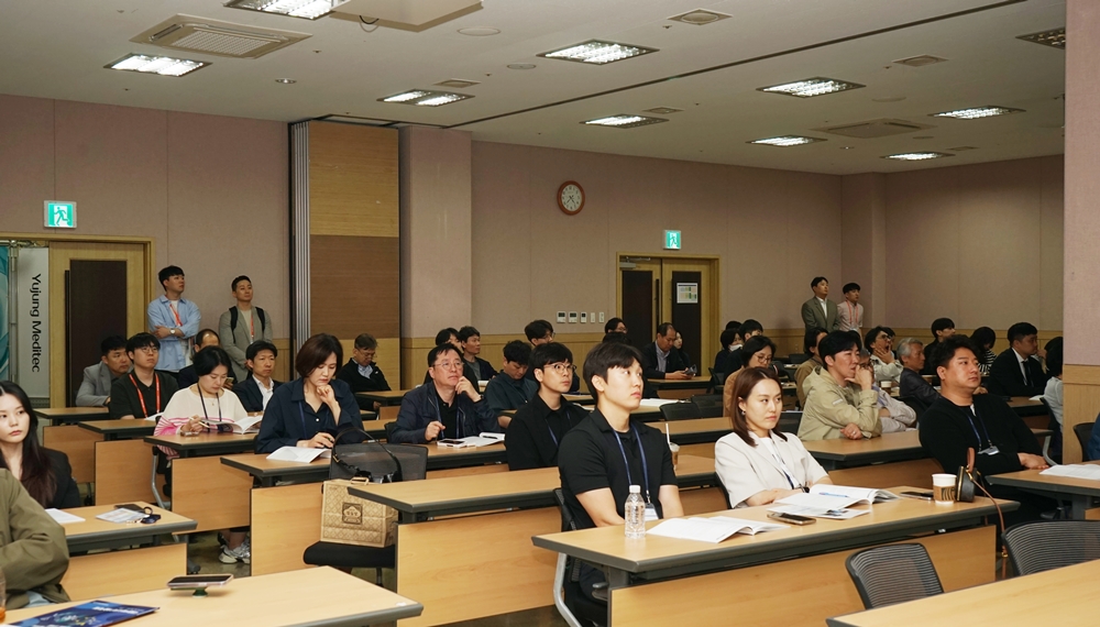썸네일 100